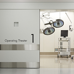 傷の小さな大腸がん手術